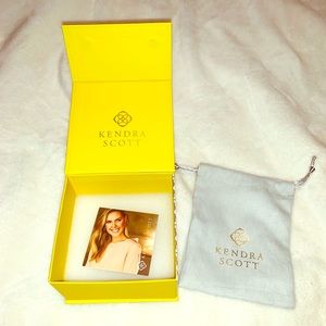 Kendra Scott Gift Box
